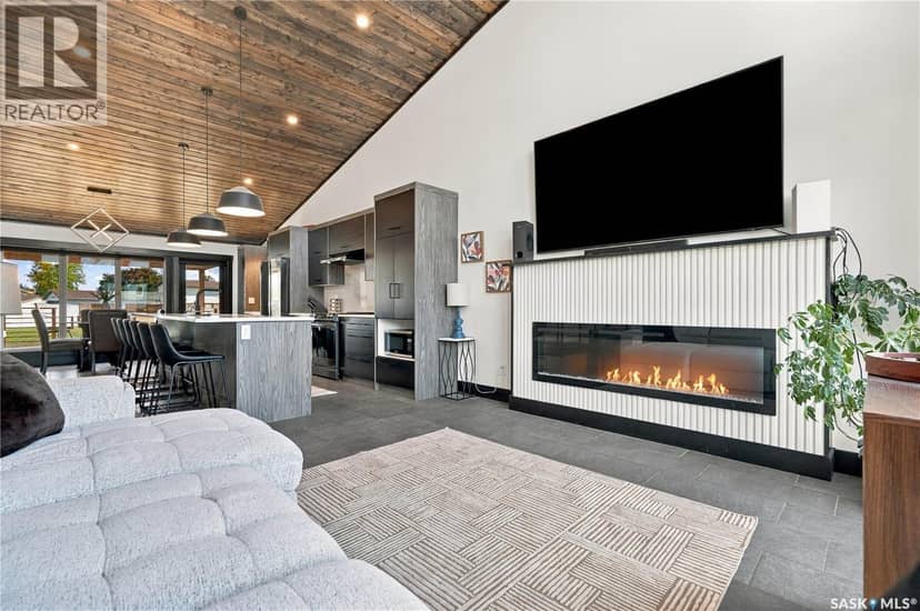 359 McArthur CRESCENT — photo 18 of 40