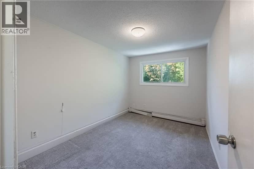 639 ALBERT Street Unit# 7 — photo 8 of 40