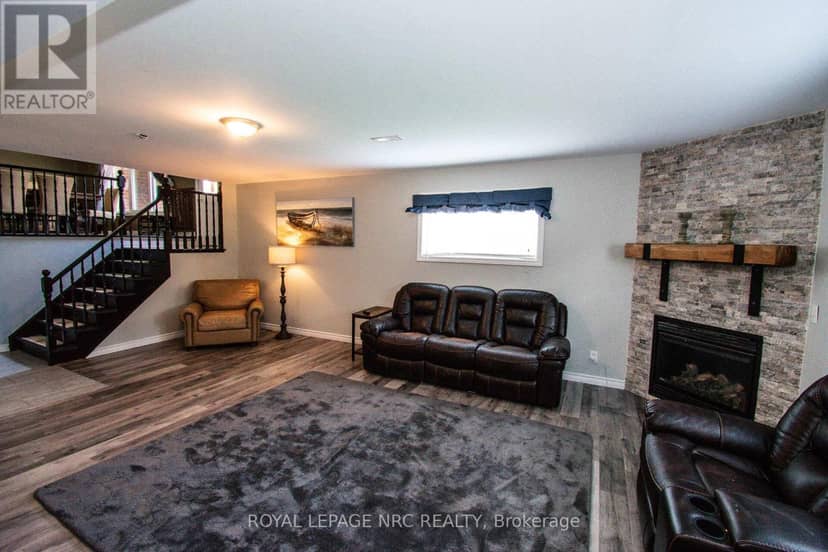 15 Arlene Street — photo 14 of 40