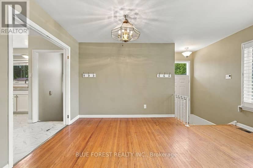 407 Vermont Avenue — photo 13 of 40