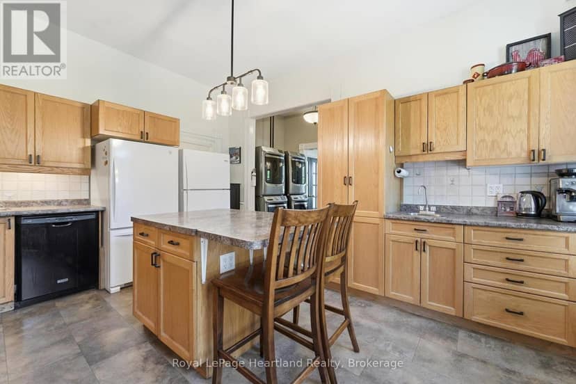 72 Colborne Street — photo 8 of 40