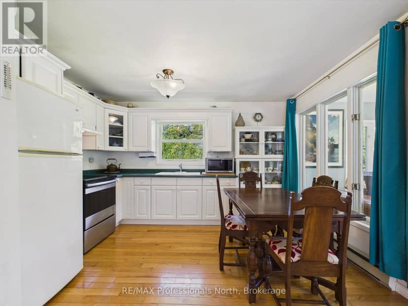 1035 Sherwood Forest Road — photo 12 of 40