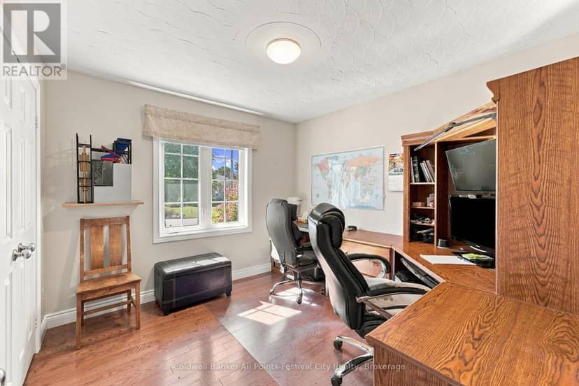 130 Brimicombe Crescent — photo 16 of 40