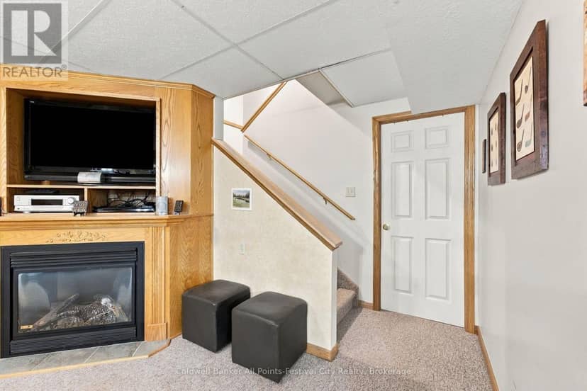 130 Brimicombe Crescent — photo 25 of 40