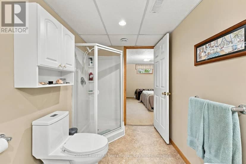130 Brimicombe Crescent — photo 34 of 40