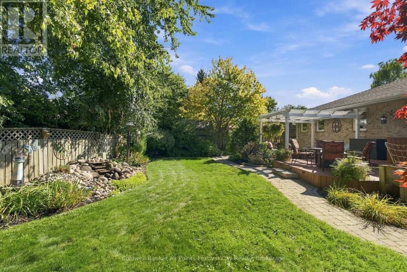 130 Brimicombe Crescent — photo 38 of 40