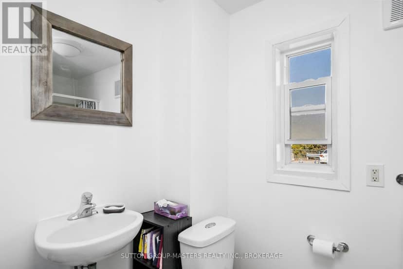 143-145 Ordnance Street — photo 12 of 40