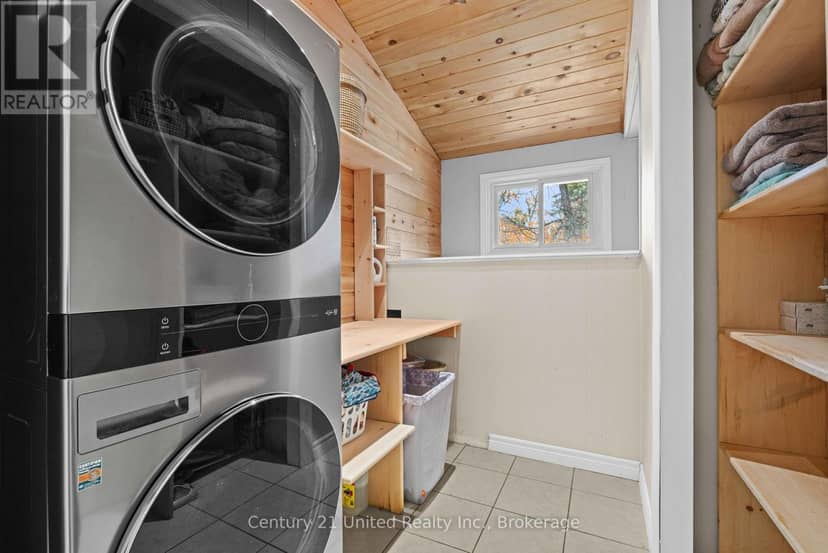 25 Sugarbush Boulevard — photo 16 of 40