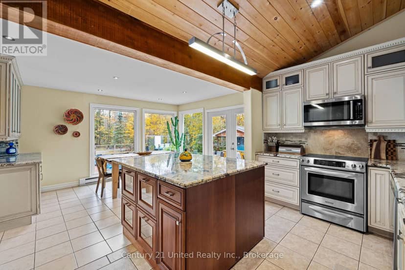 25 Sugarbush Boulevard — photo 7 of 40