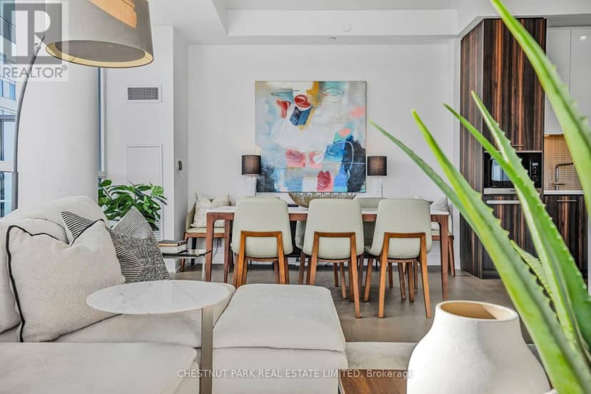 1802 - 11 Lillian Street — photo 15 of 40