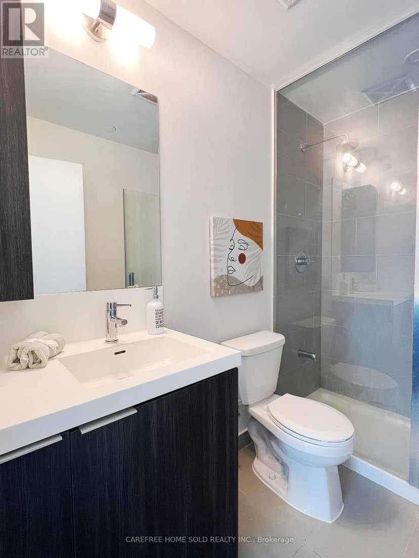 711 - 225 Sumach Street — photo 11 of 21