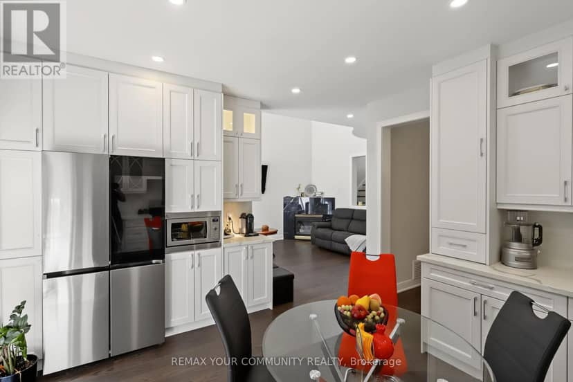 21 English Oak Drive — photo 9 of 24