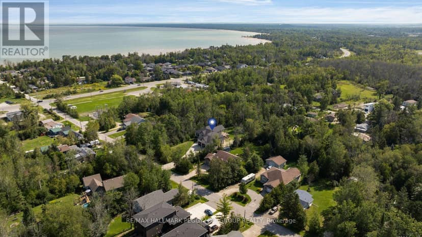 39 Marilyn Avenue S, Wasaga Beach, photo 2
