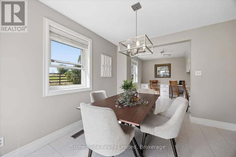 1611 Parkhill Road W — photo 10 of 40
