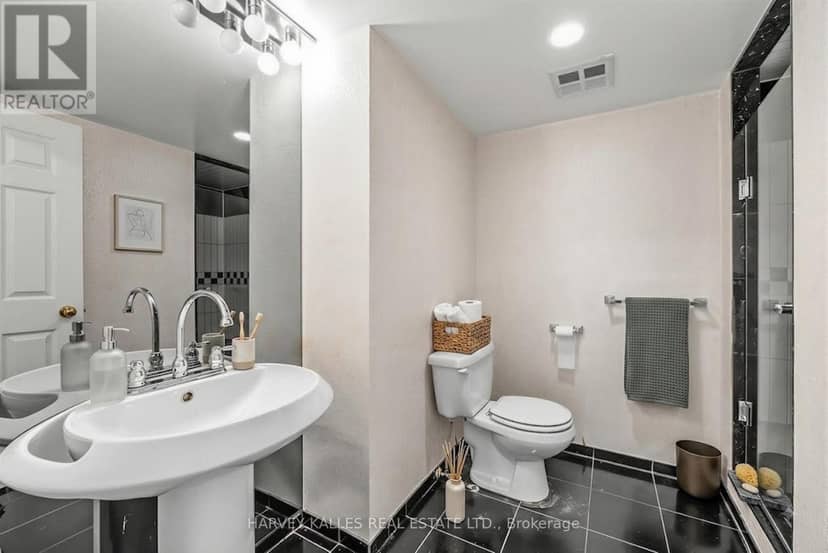 1101 - 58 Church Street — photo 16 of 26