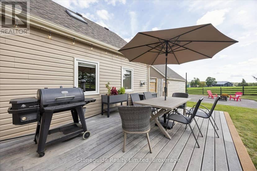 1611 Parkhill Road W — photo 34 of 40