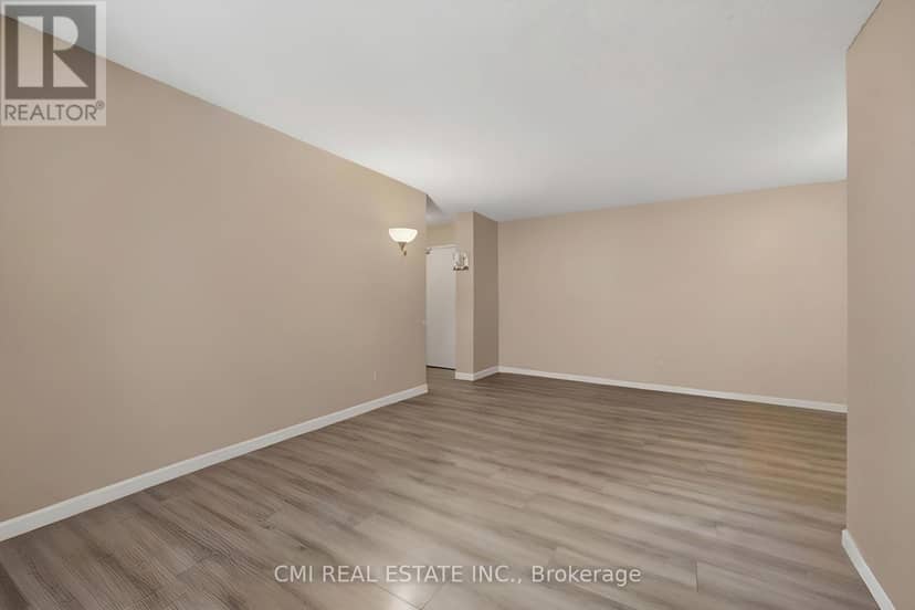 308 - 3 Lisa Street — photo 13 of 40