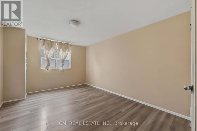 308 - 3 Lisa Street — photo 23 of 40