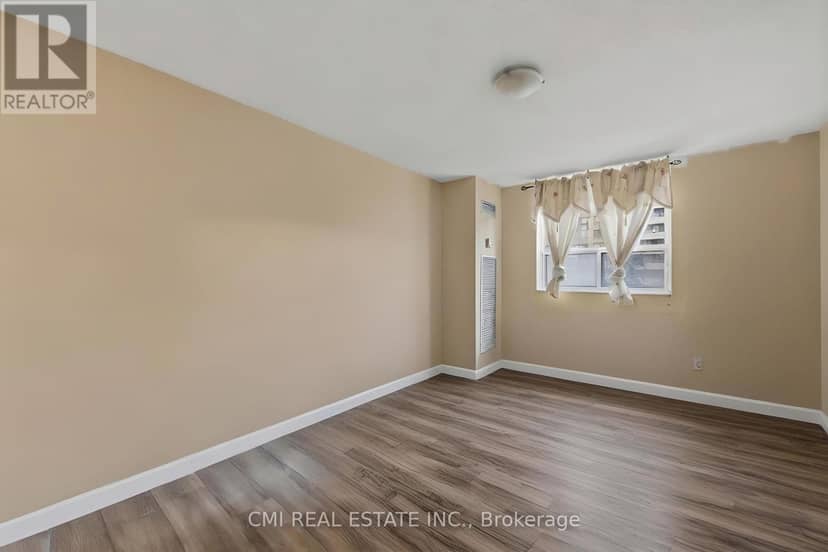 308 - 3 Lisa Street — photo 24 of 40