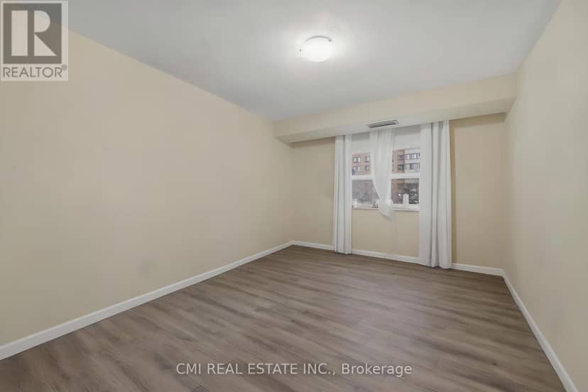 308 - 3 Lisa Street — photo 31 of 40