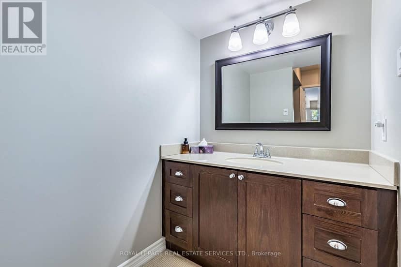 402 - 310 Mill Street S — photo 16 of 40