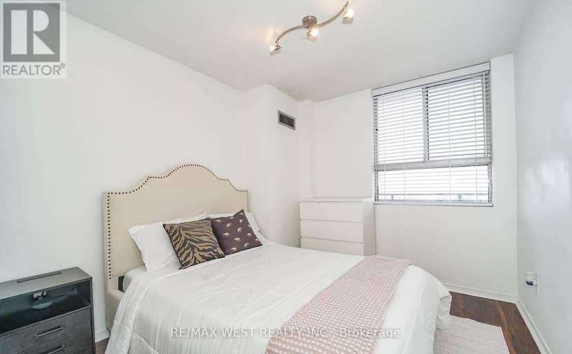 PH10 - 234 Albion Road, Toronto, photo 8