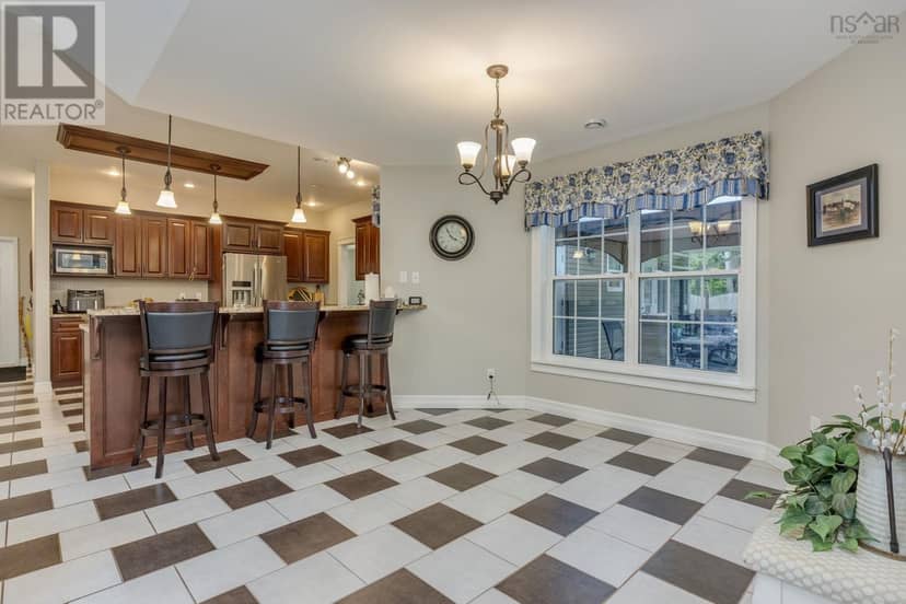 1460 Bridge Street — photo 14 of 40