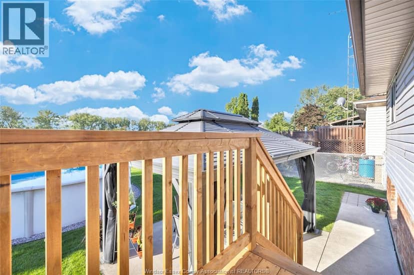 458 Desjardins Crescent — photo 18 of 40