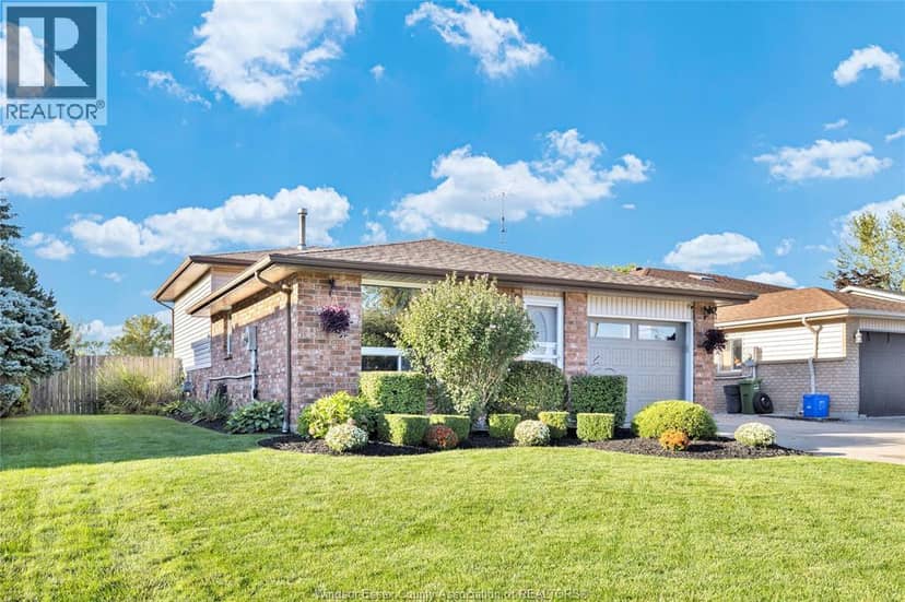 458 Desjardins Crescent, Belle River, photo 3