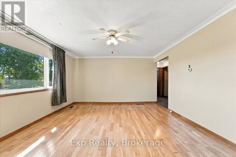 863 Wedgewood Court — photo 8 of 39