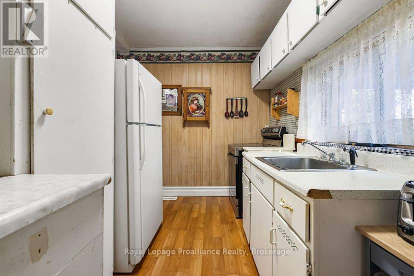 151 Stanley Street — photo 11 of 31