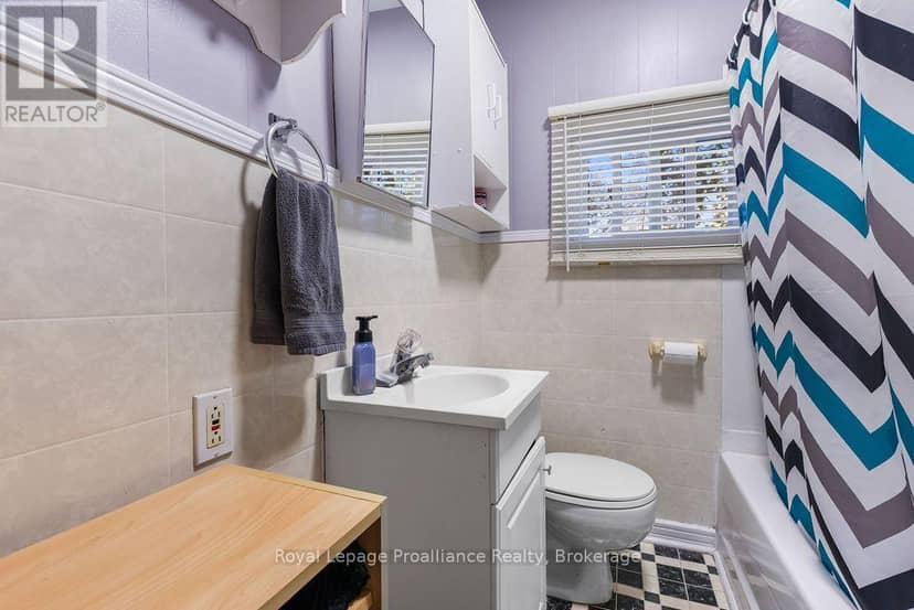 151 Stanley Street — photo 17 of 31