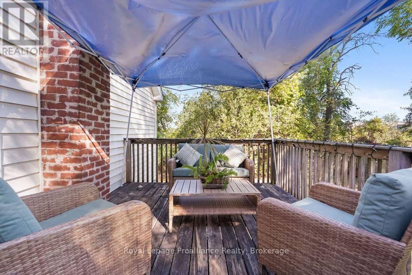 151 Stanley Street — photo 25 of 31