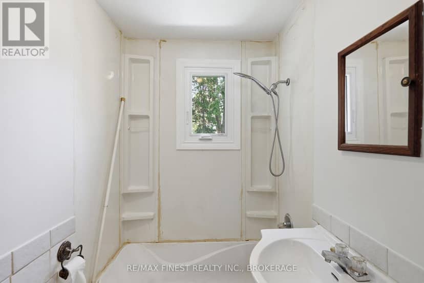 734 Portsmouth Avenue — photo 18 of 34