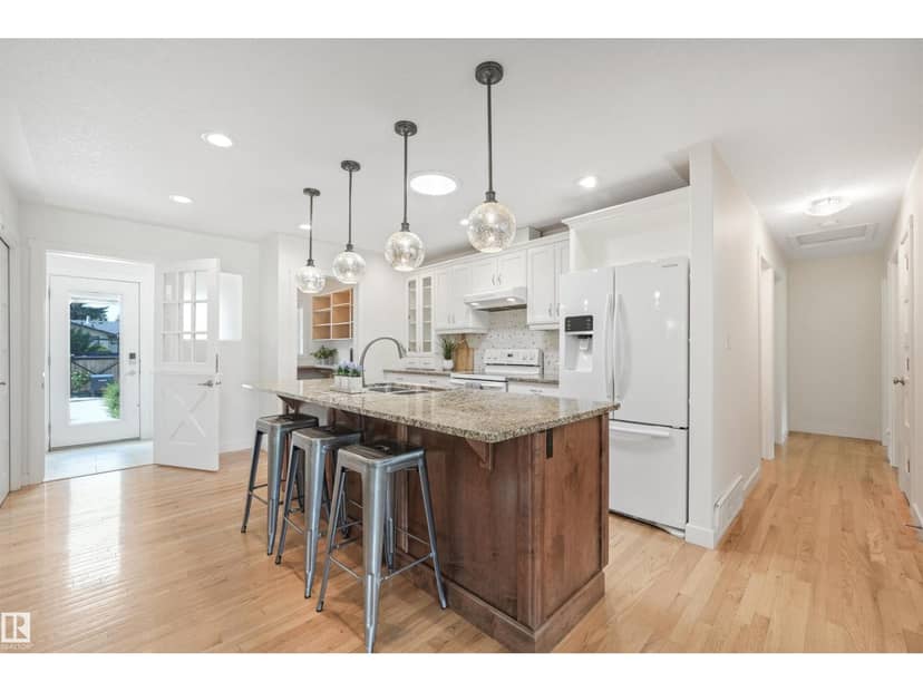 8212 148 ST NW NW — photo 10 of 40