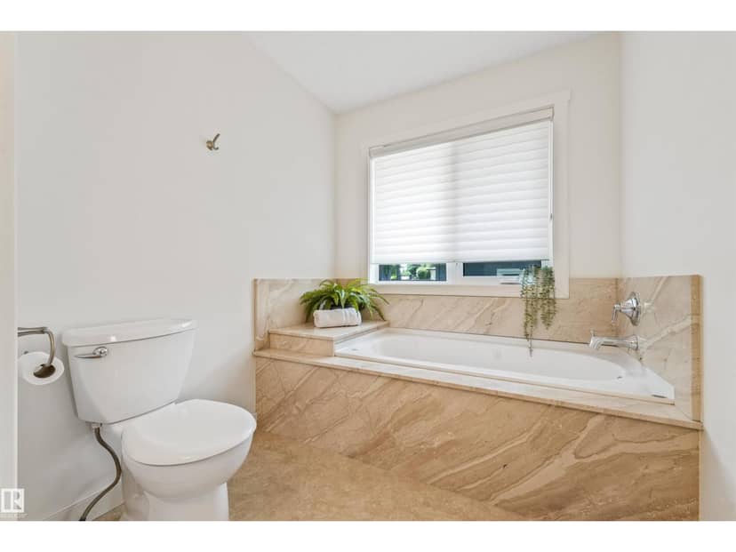 8212 148 ST NW NW — photo 31 of 40