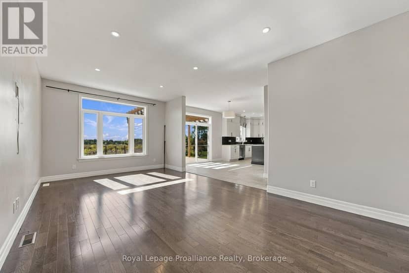 23 Crews Crescent — photo 18 of 40