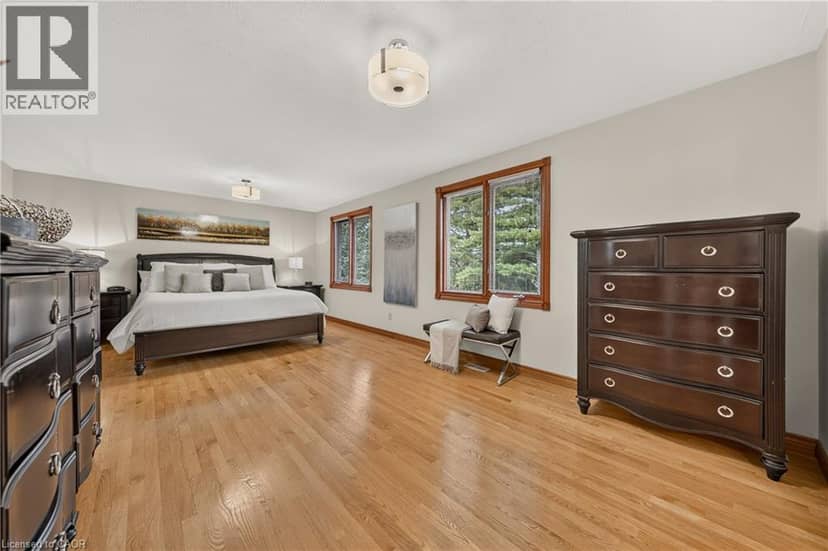 52 ARCHWOOD Crescent — photo 28 of 40
