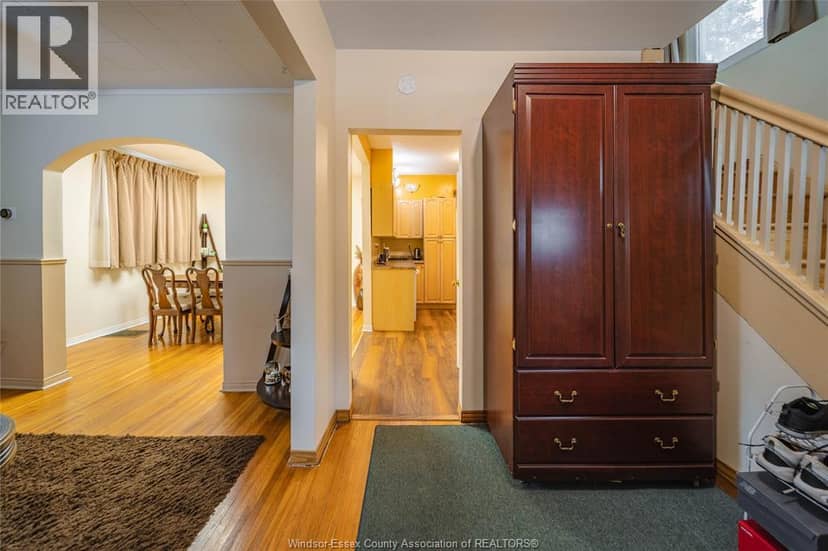 550 Allendale Street — photo 3 of 25