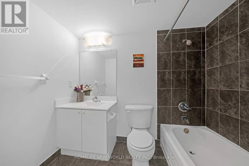 912 - 55 South Town Centre Boulevard — photo 19 of 26