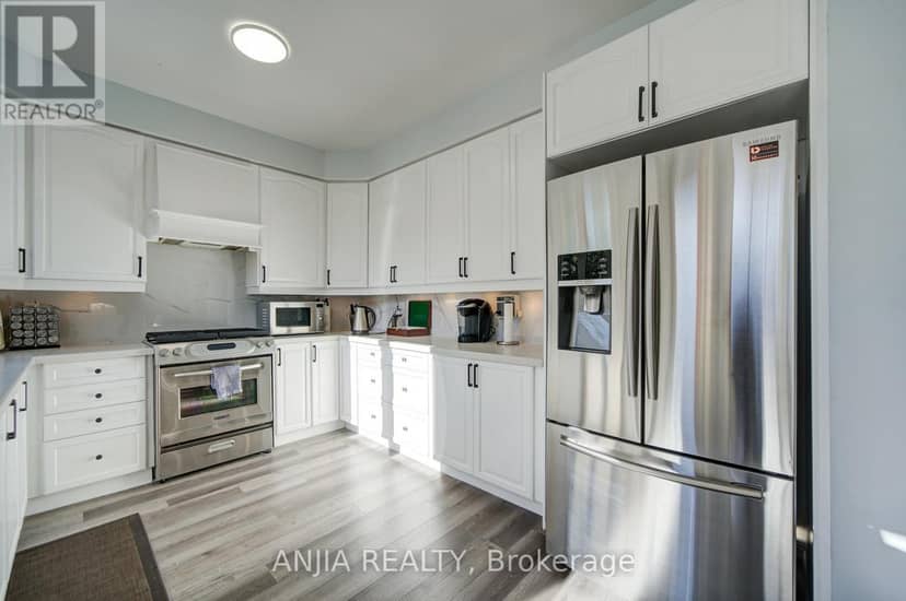 16 Forest Manor Place — photo 17 of 40