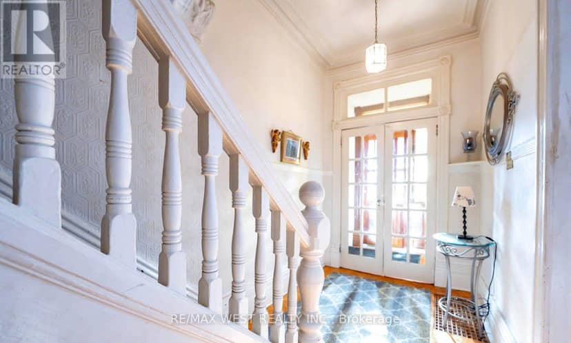 217 Gladstone Avenue, Toronto, photo 4