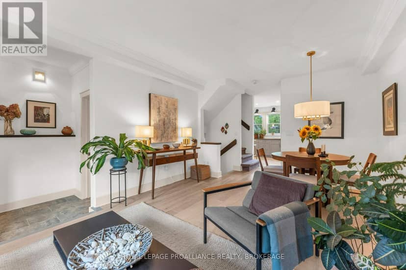 12 Drummond Street — photo 10 of 37
