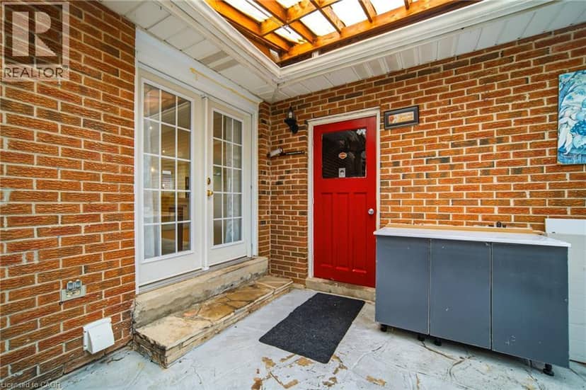 6346 NEUCHATEL Road — photo 28 of 33
