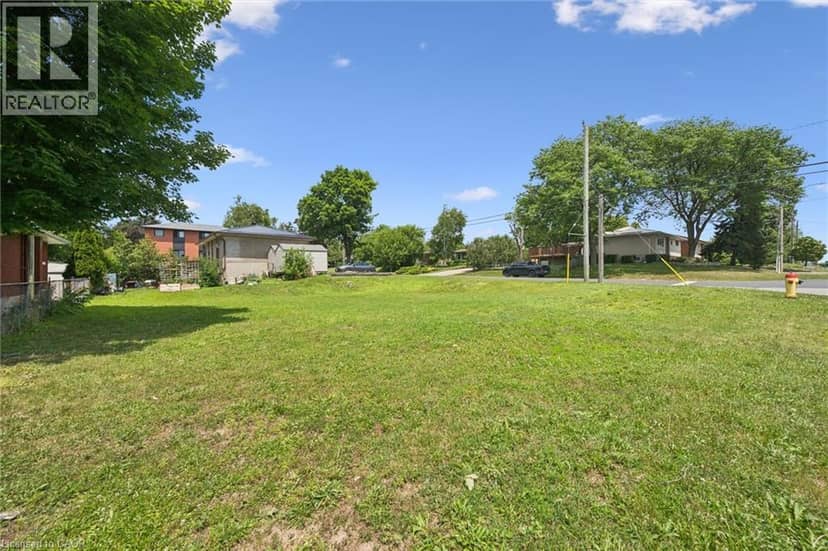 46 DANIEL Avenue — photo 5 of 9