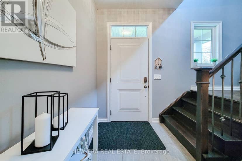 4274 Sixth Avenue — photo 4 of 40