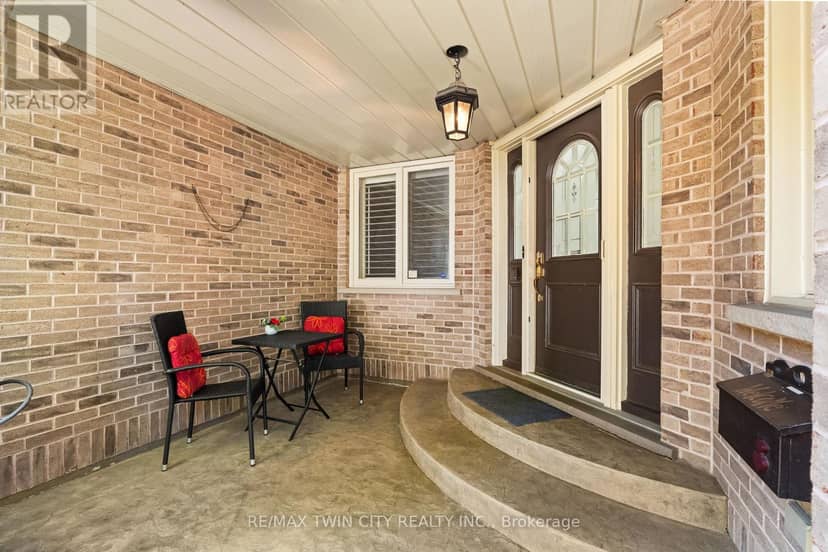 648 Bayhampton Crescent — photo 3 of 40
