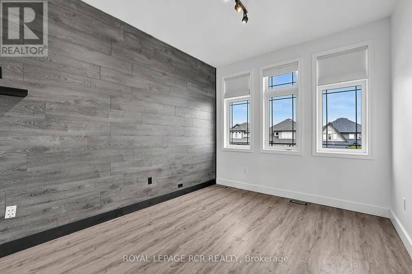9 McIntyre Lane — photo 39 of 40