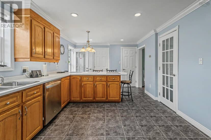 3460 Ellsworth Avenue — photo 21 of 40