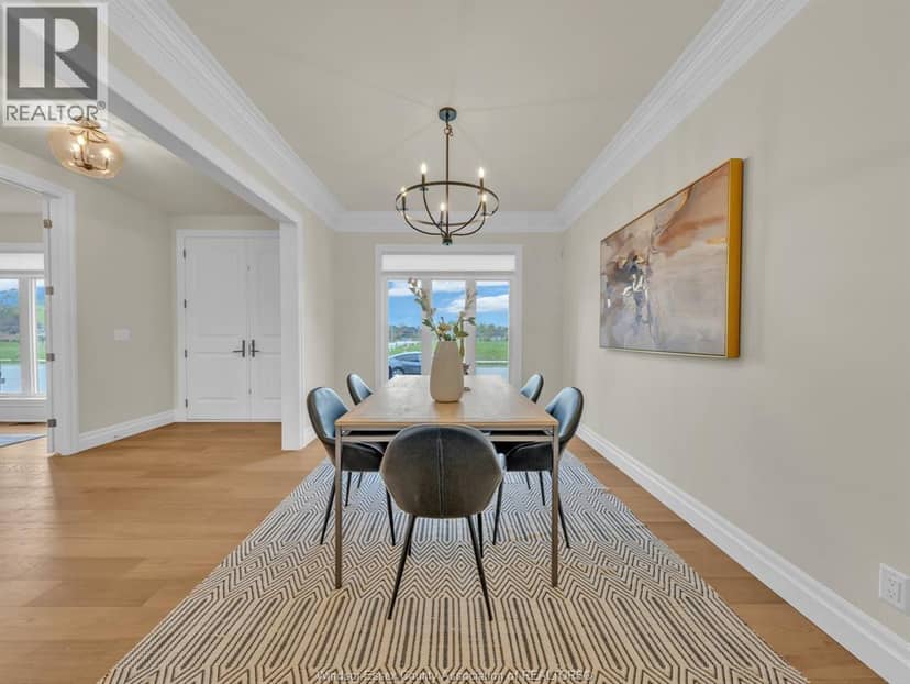 569 Holburn — photo 12 of 40